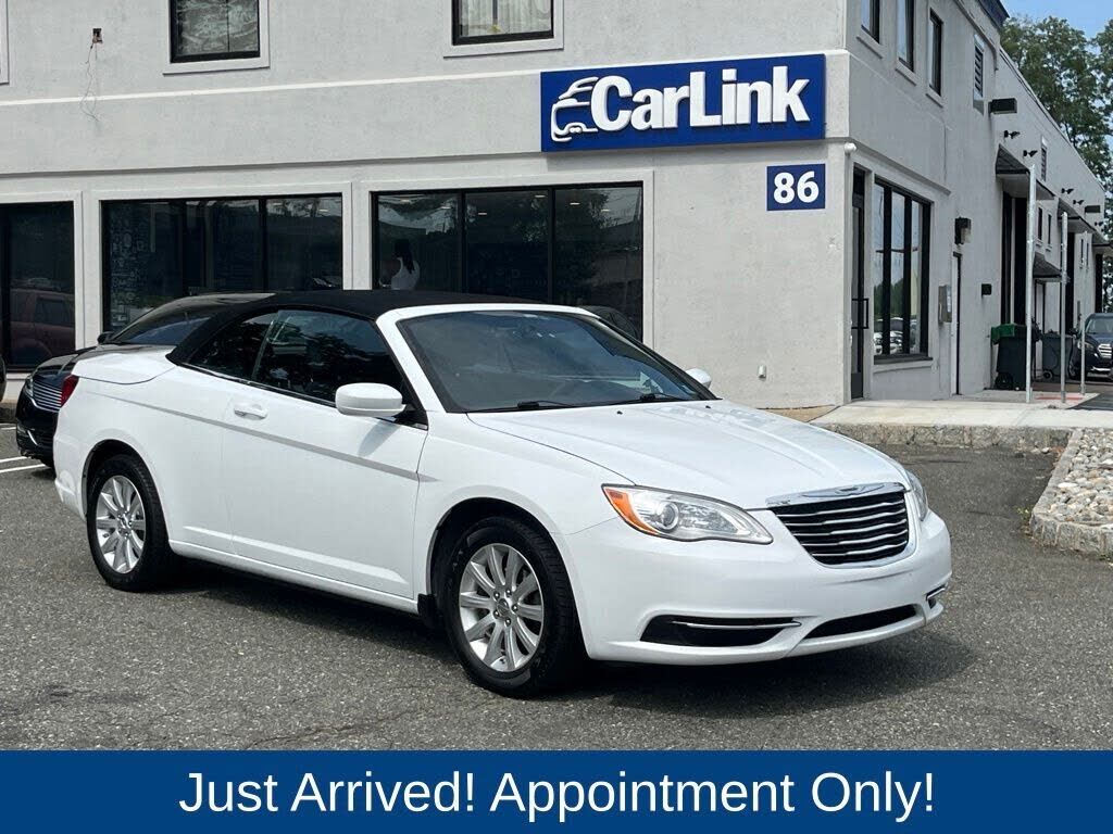 2014 CHRYSLER 200