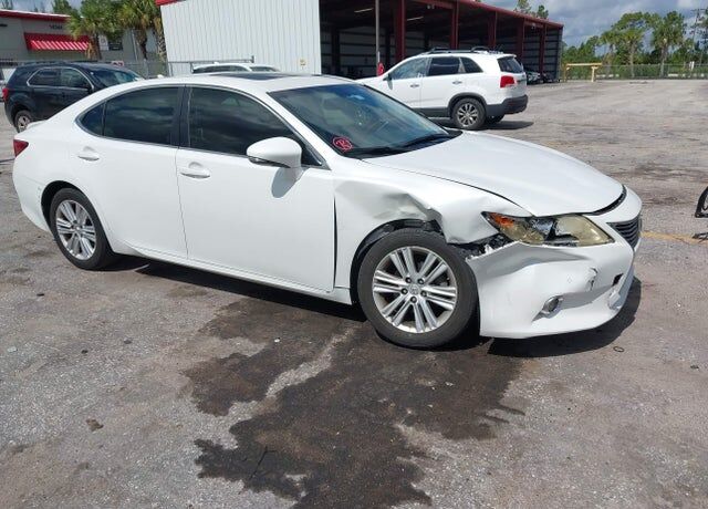 2013 LEXUS ES