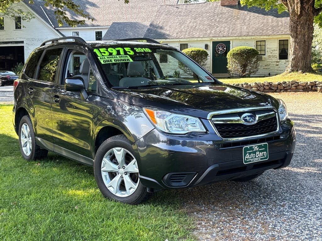 2016 SUBARU Forester