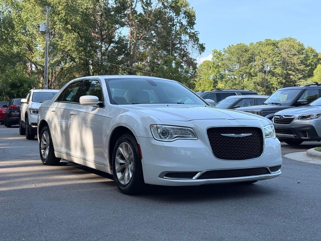 2015 CHRYSLER 300