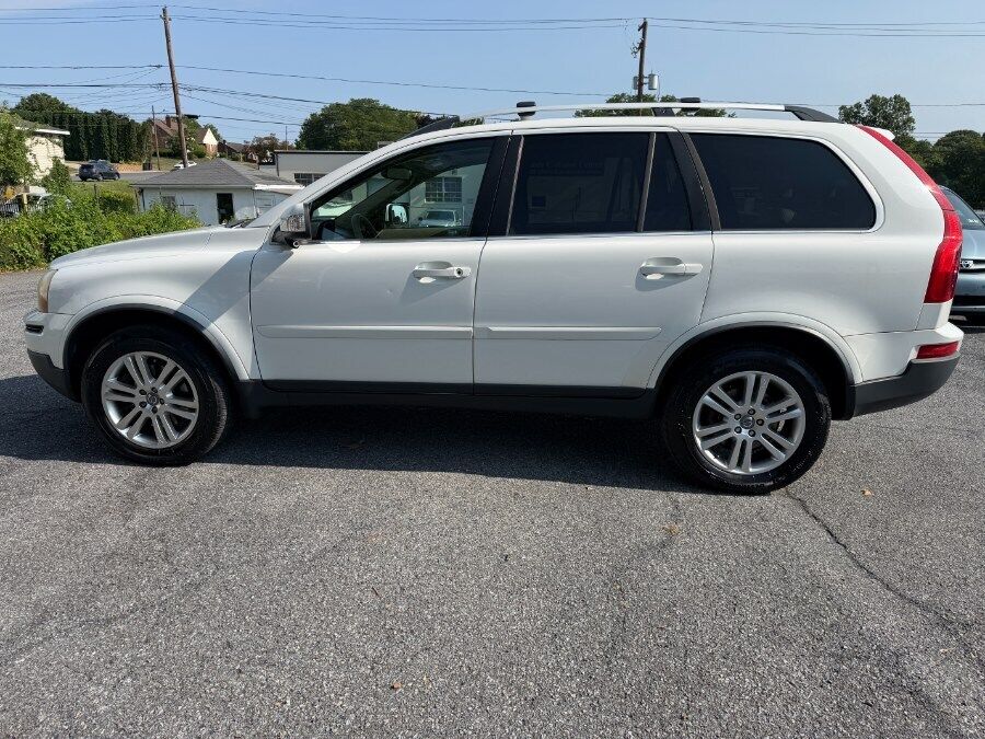 2011 VOLVO XC90