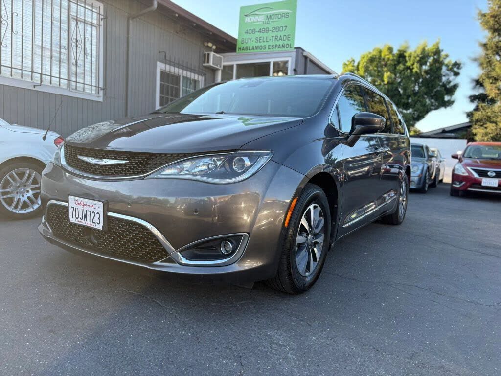 2017 CHRYSLER Pacifica