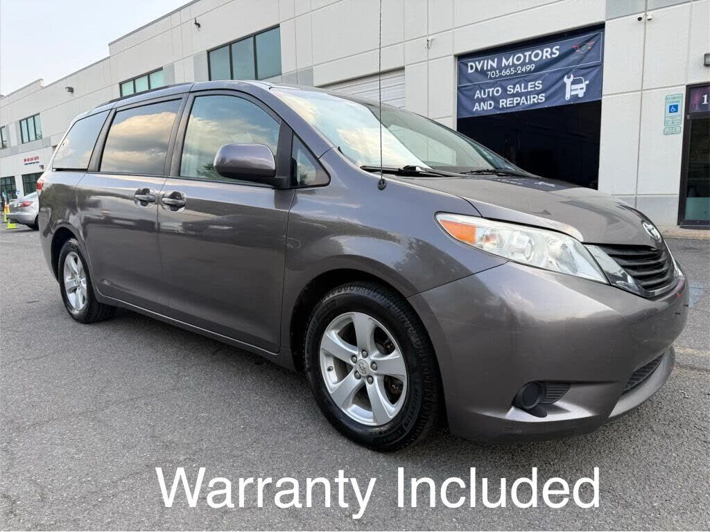 2012 TOYOTA Sienna