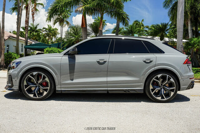 2024 AUDI RS Q8
