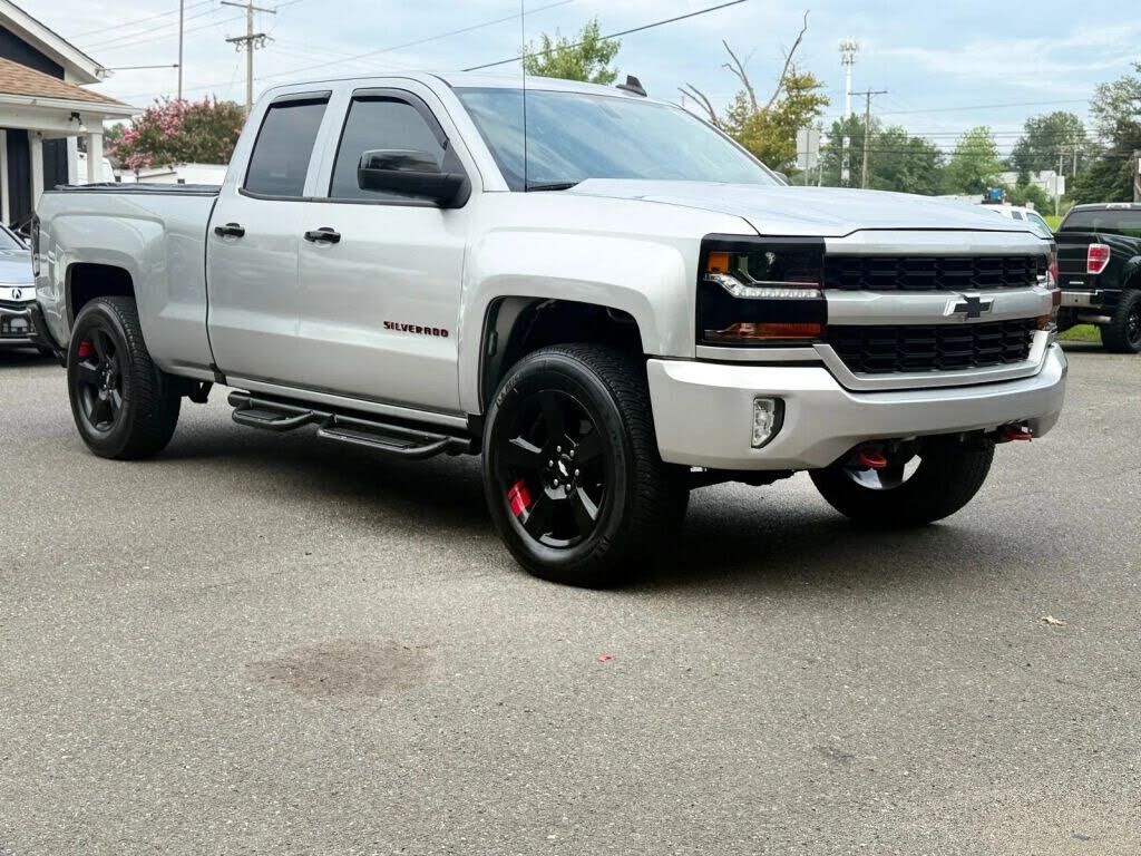2018 CHEVROLET Silverado