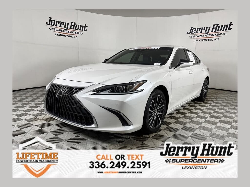 2024 LEXUS ES
