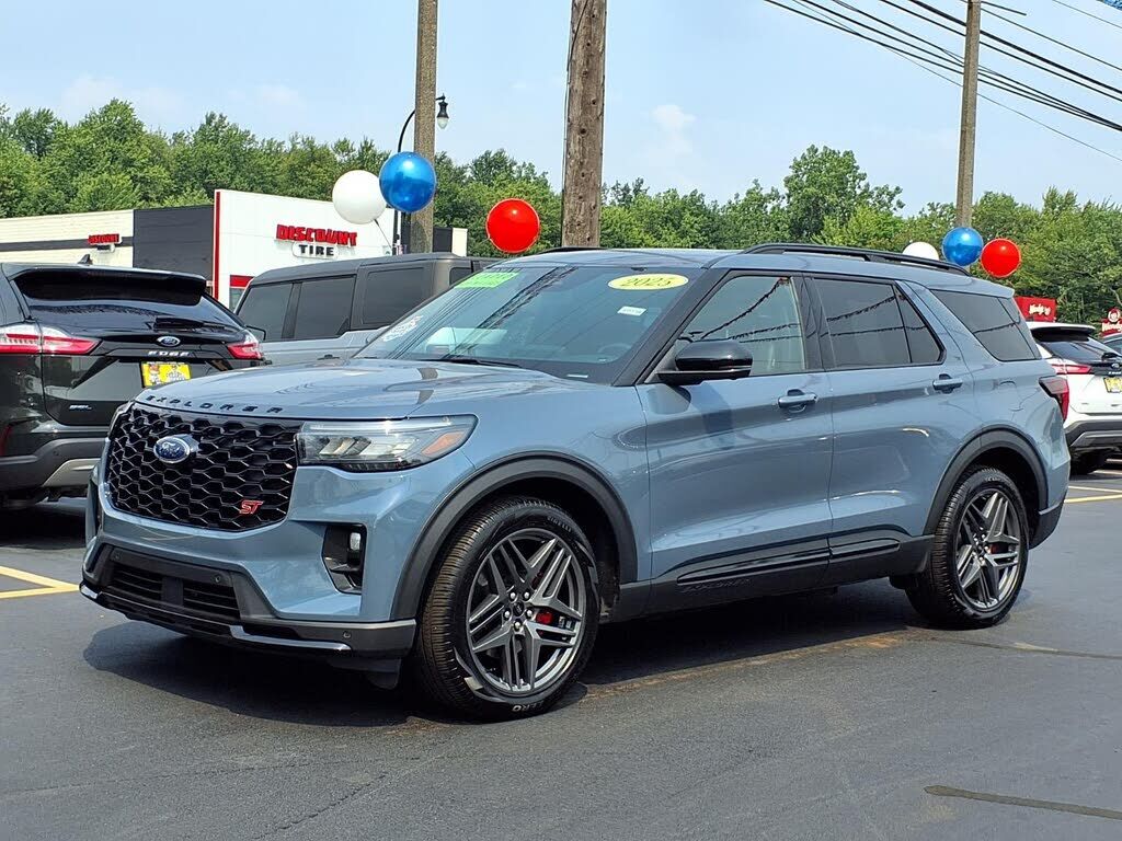 2025 FORD Explorer
