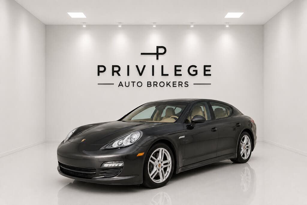 2012 PORSCHE Panamera