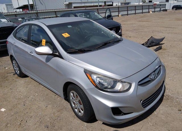 2014 HYUNDAI Accent