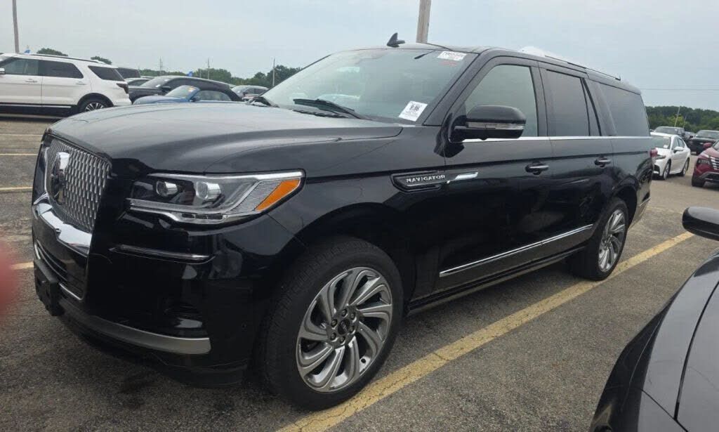 2024 LINCOLN Navigator L