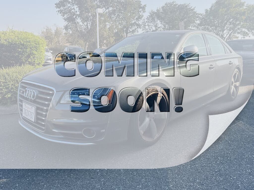 2014 AUDI S8