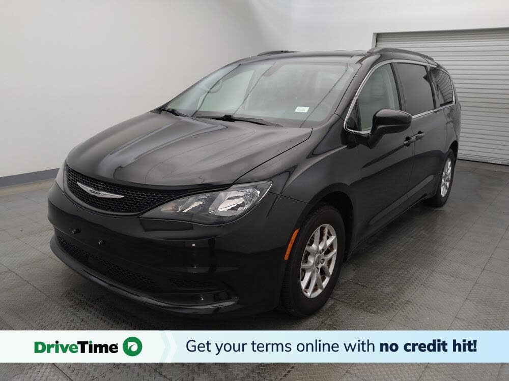 2021 CHRYSLER Voyager