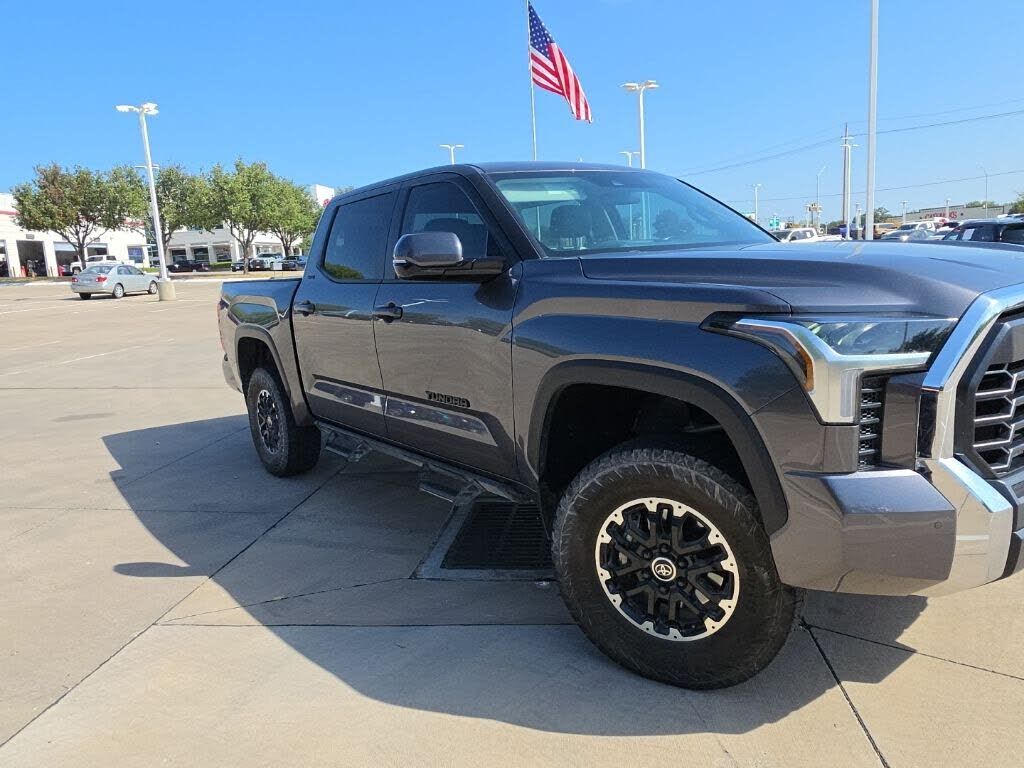 2024 TOYOTA Tundra