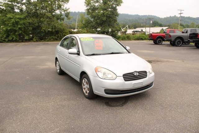 2010 HYUNDAI Accent