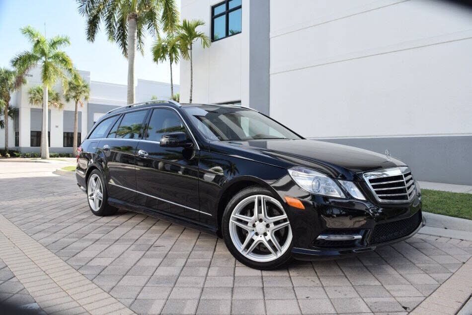 2013 MERCEDES-BENZ E-Class