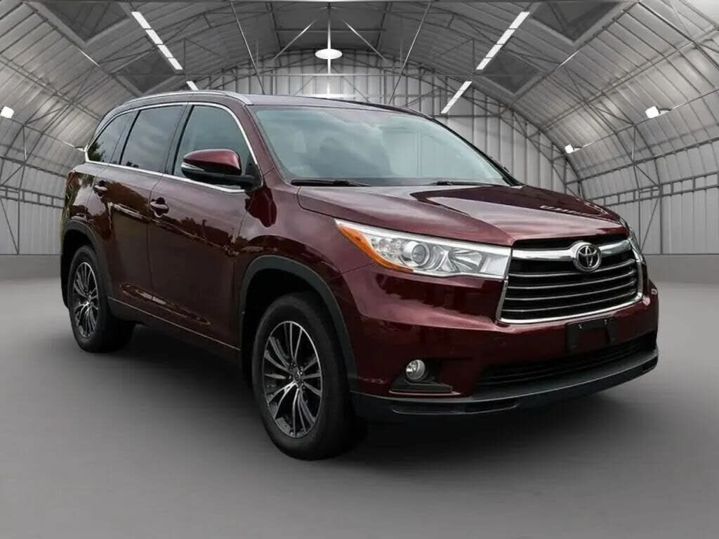 2016 TOYOTA Highlander
