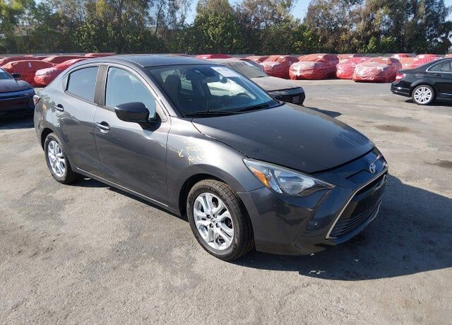 2017 TOYOTA Yaris