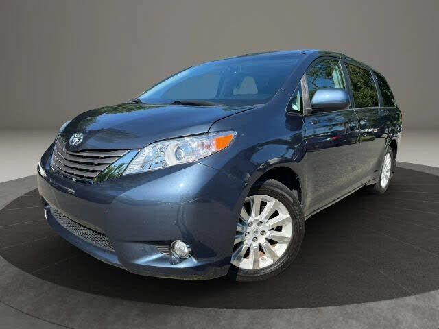 2015 TOYOTA Sienna