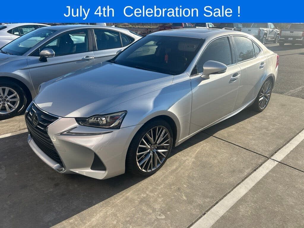 2017 LEXUS IS