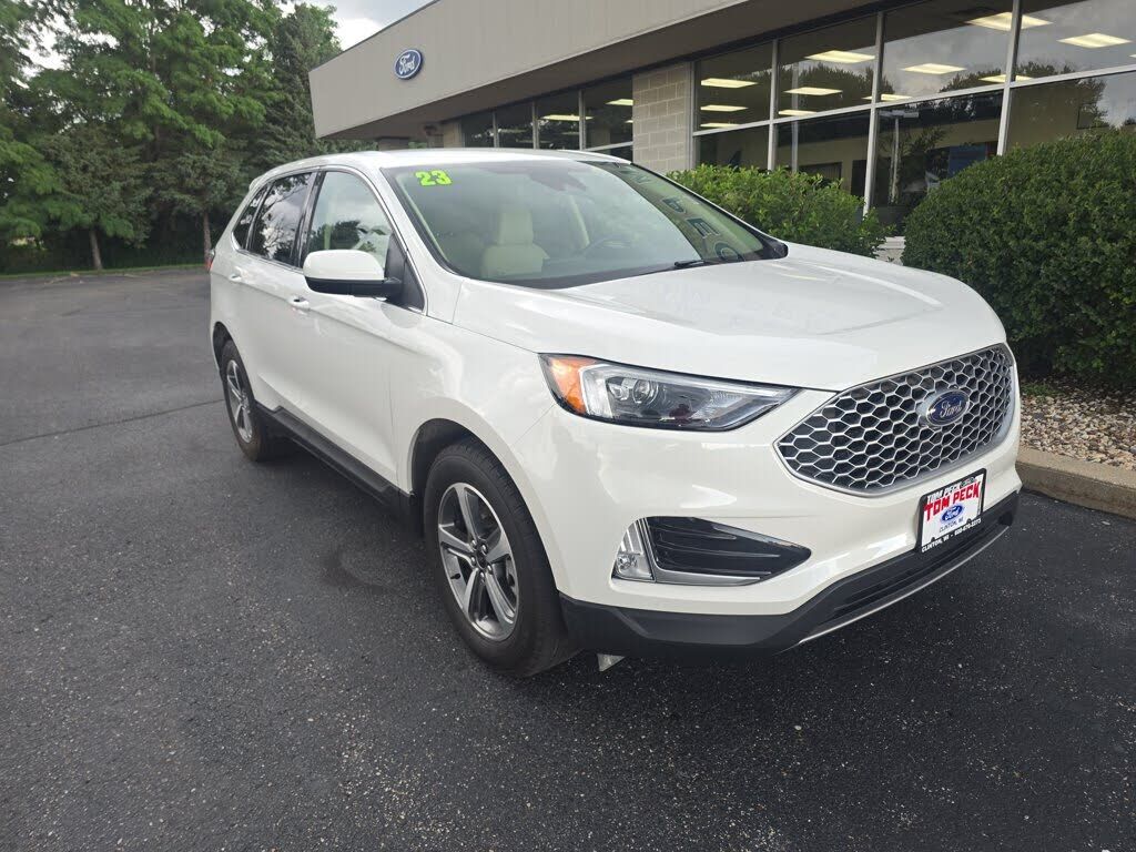 2023 FORD Edge