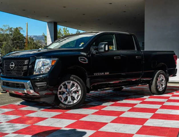 2023 NISSAN Titan