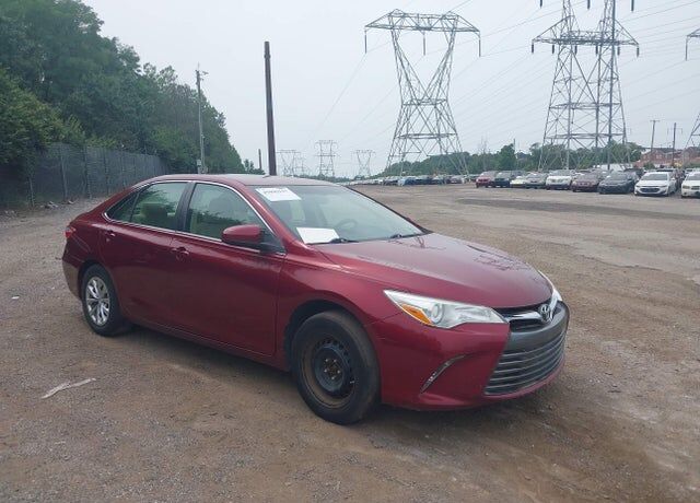 2017 TOYOTA Camry