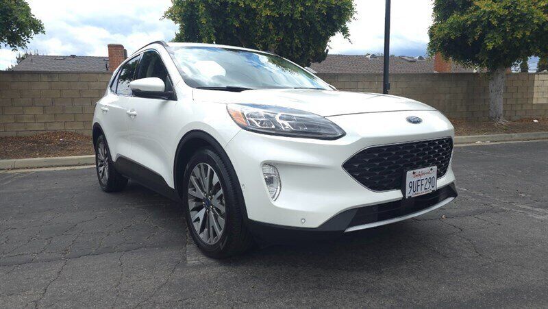 2020 FORD Escape