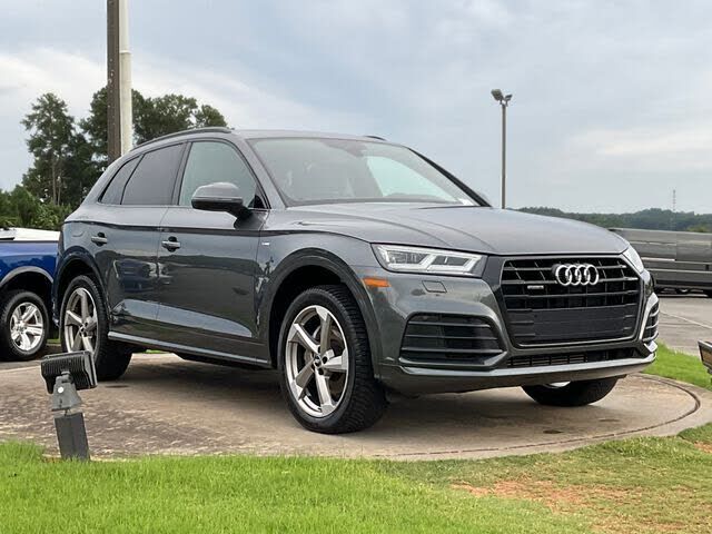2020 AUDI Q5 e