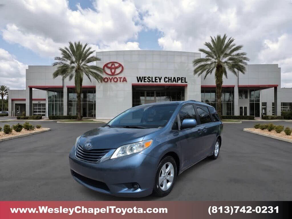 2016 TOYOTA Sienna
