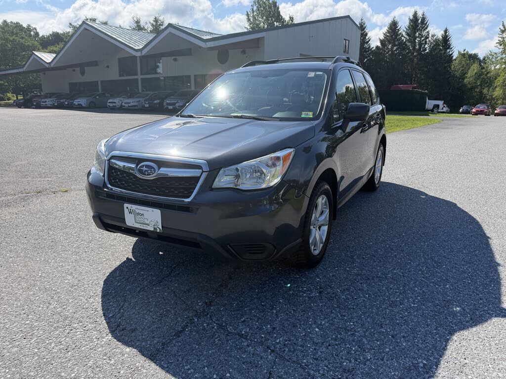 2016 SUBARU Forester