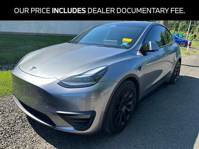 2025 TESLA Model Y
