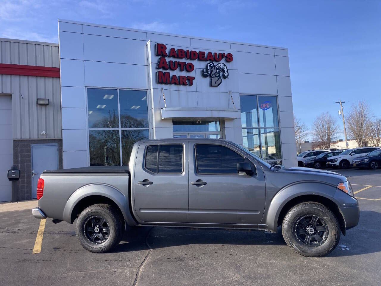 2016 NISSAN Frontier
