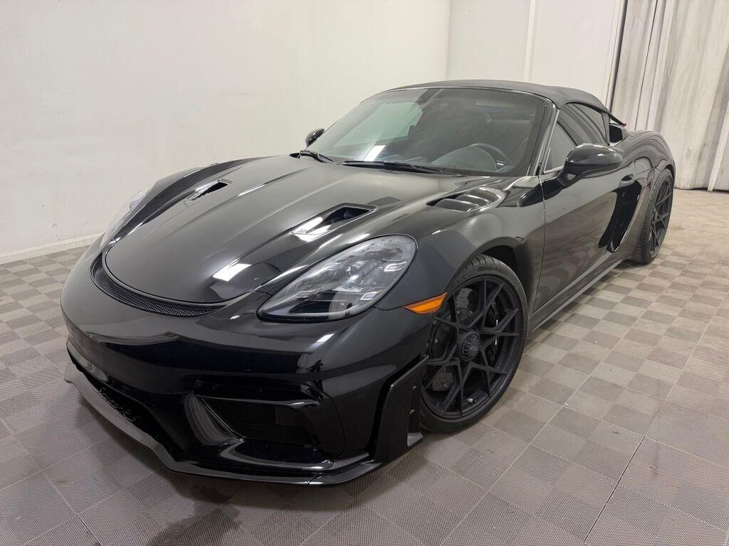 2024 PORSCHE 718