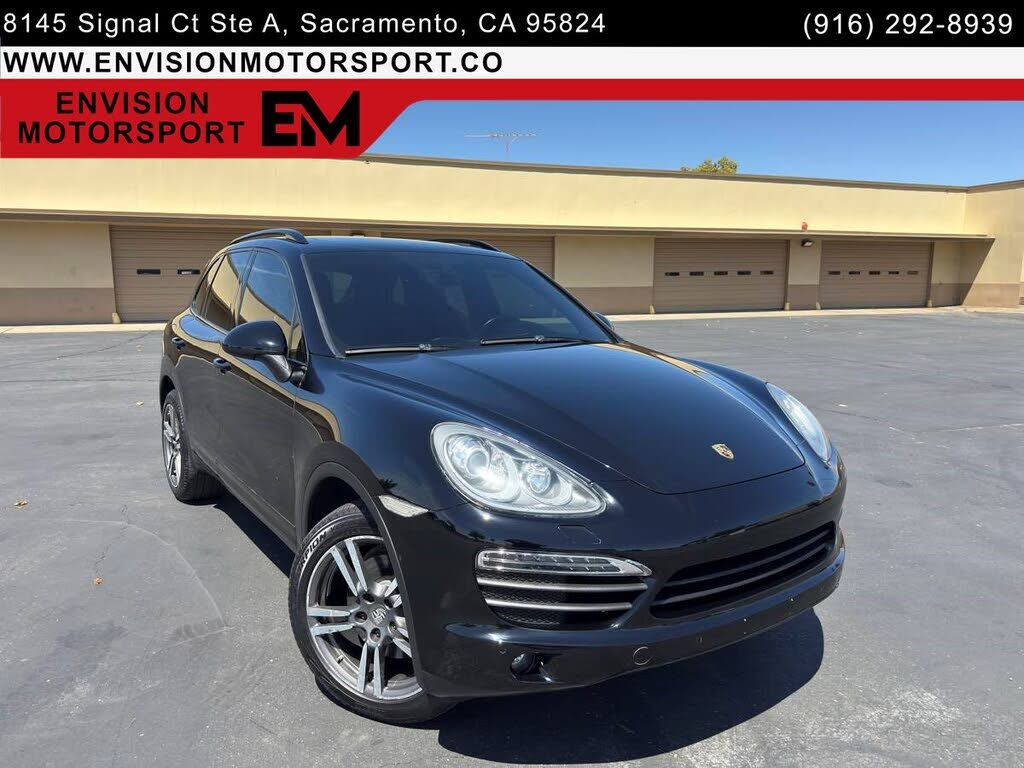2011 PORSCHE Cayenne