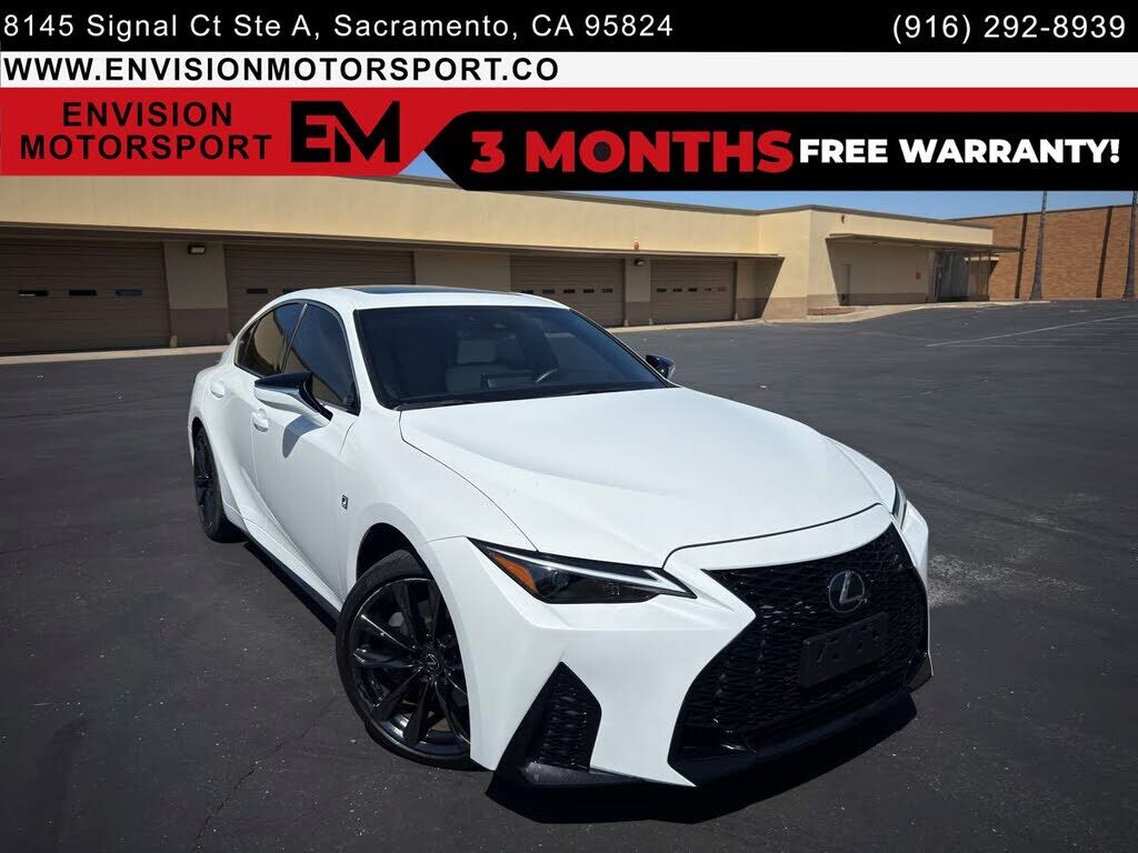 2021 LEXUS IS
