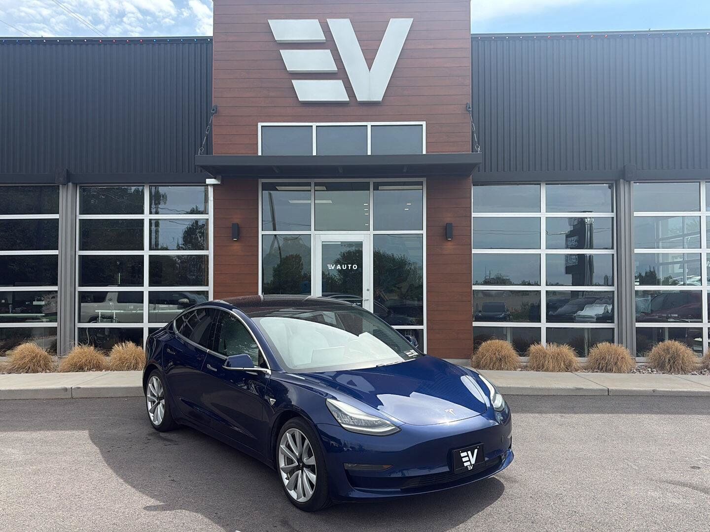 2018 TESLA Model 3