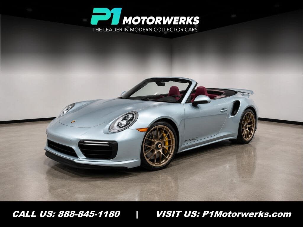 2017 PORSCHE 911