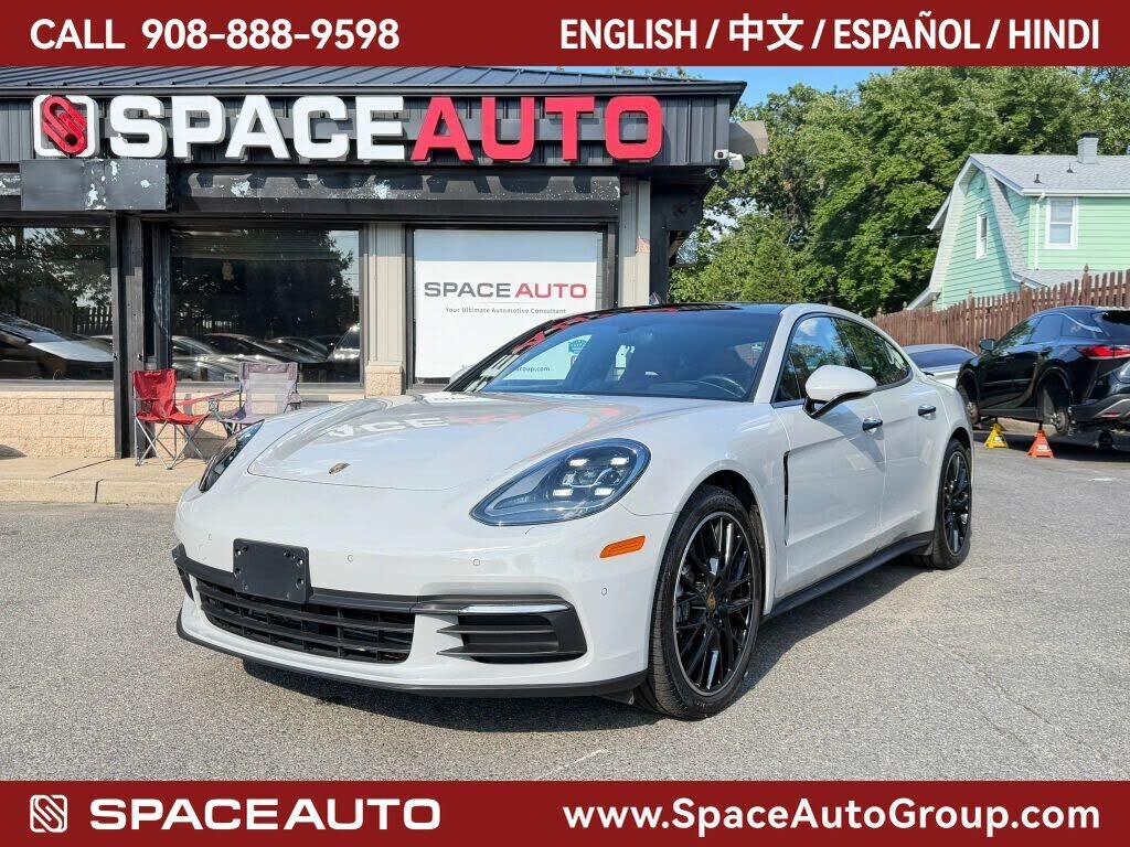 2019 PORSCHE Panamera