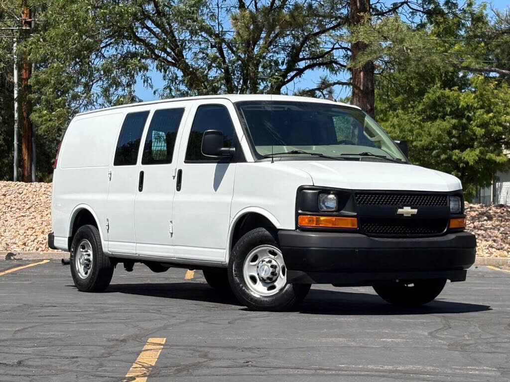 2017 CHEVROLET Express