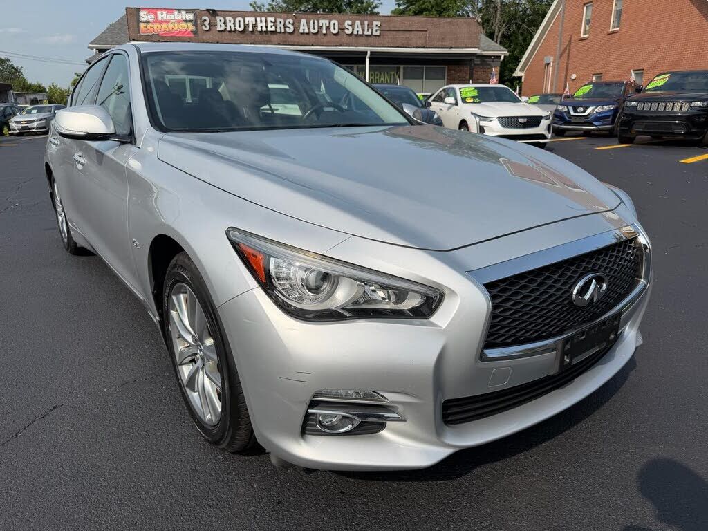 2016 INFINITI Q50