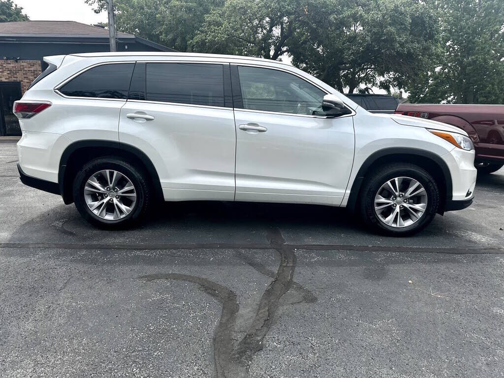 2015 TOYOTA Highlander