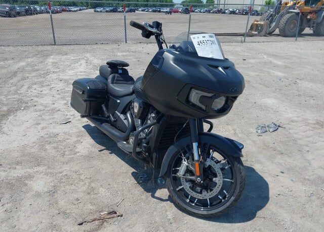2025 INDIAN MOTORCYCLE Indian Challenger Dark Horse