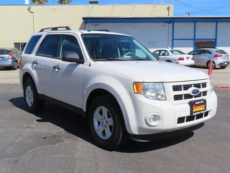 2009 FORD Escape
