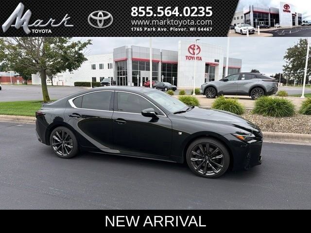 2021 LEXUS IS