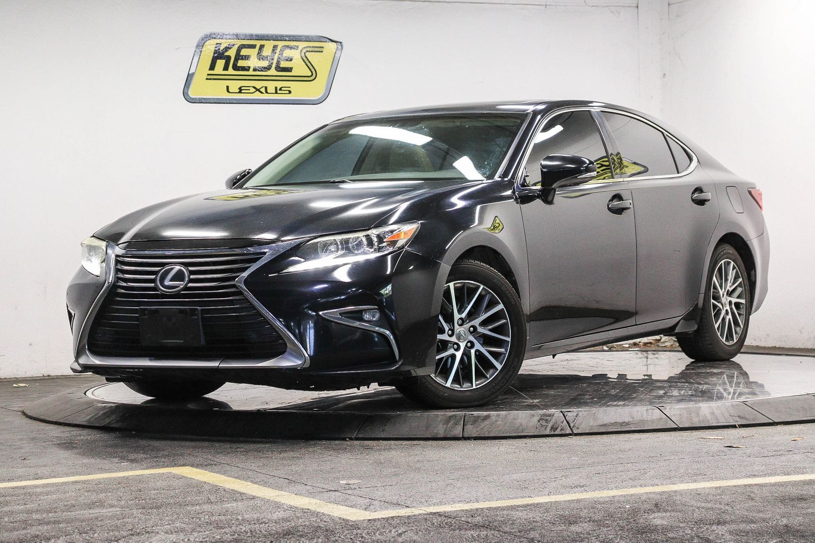2016 LEXUS ES