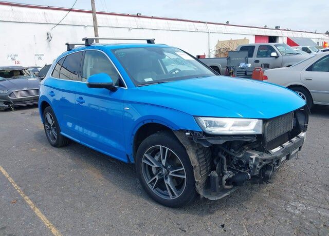 2020 AUDI Q5 e