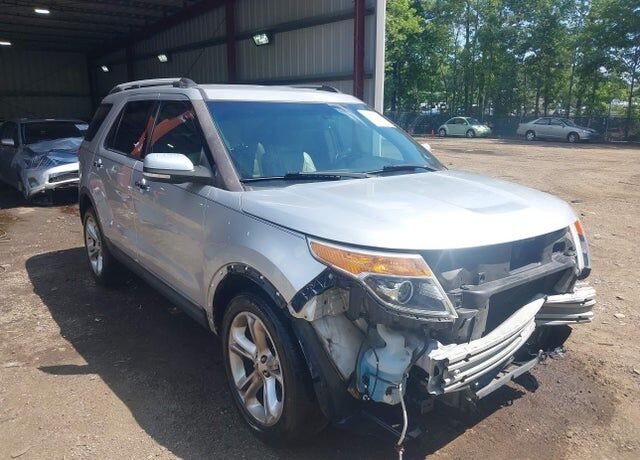 2014 FORD Explorer