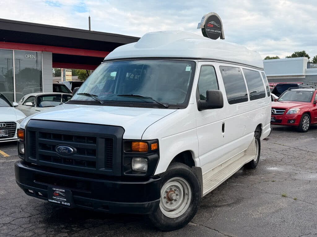 2011 FORD E-350