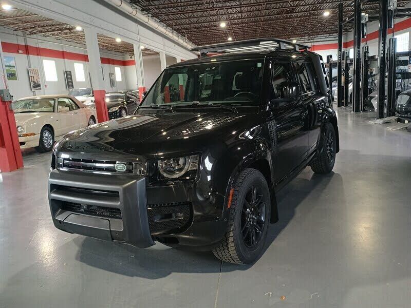2022 LAND ROVER Defender