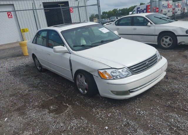 2003 TOYOTA Avalon